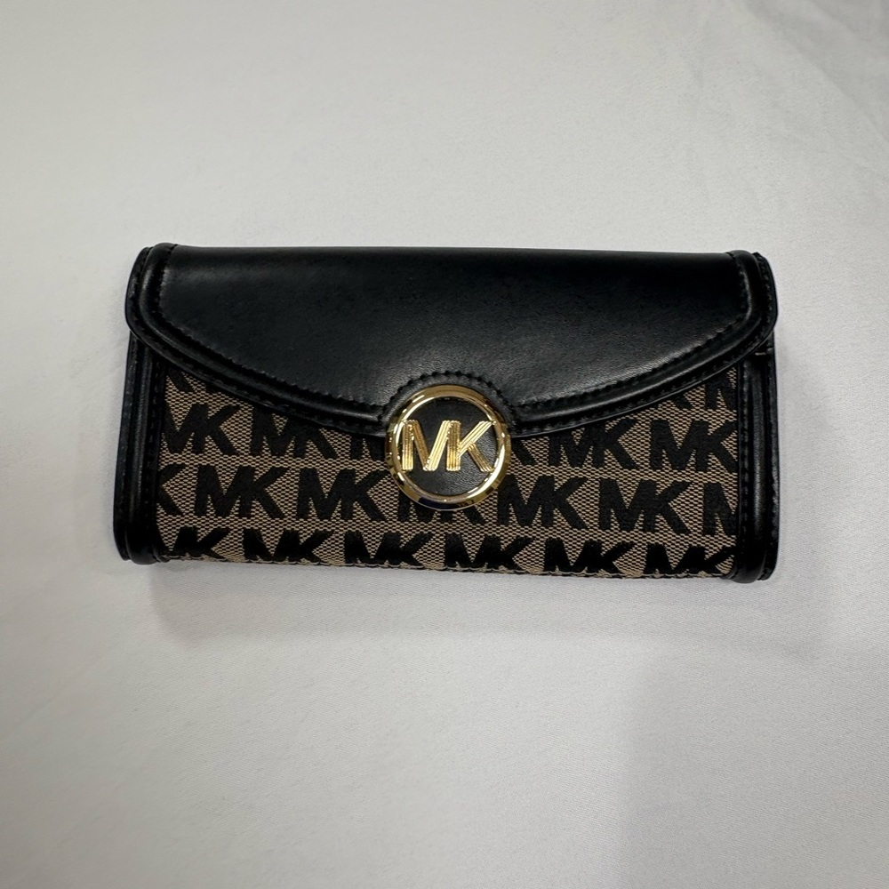 Michael Kors Fulton Large Flap Continental Wallet